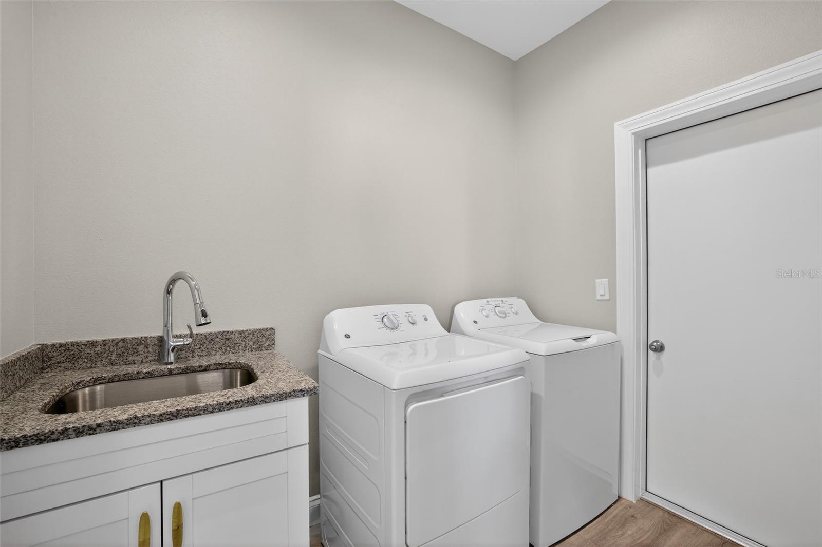 JOSLYN PARK - Residential
