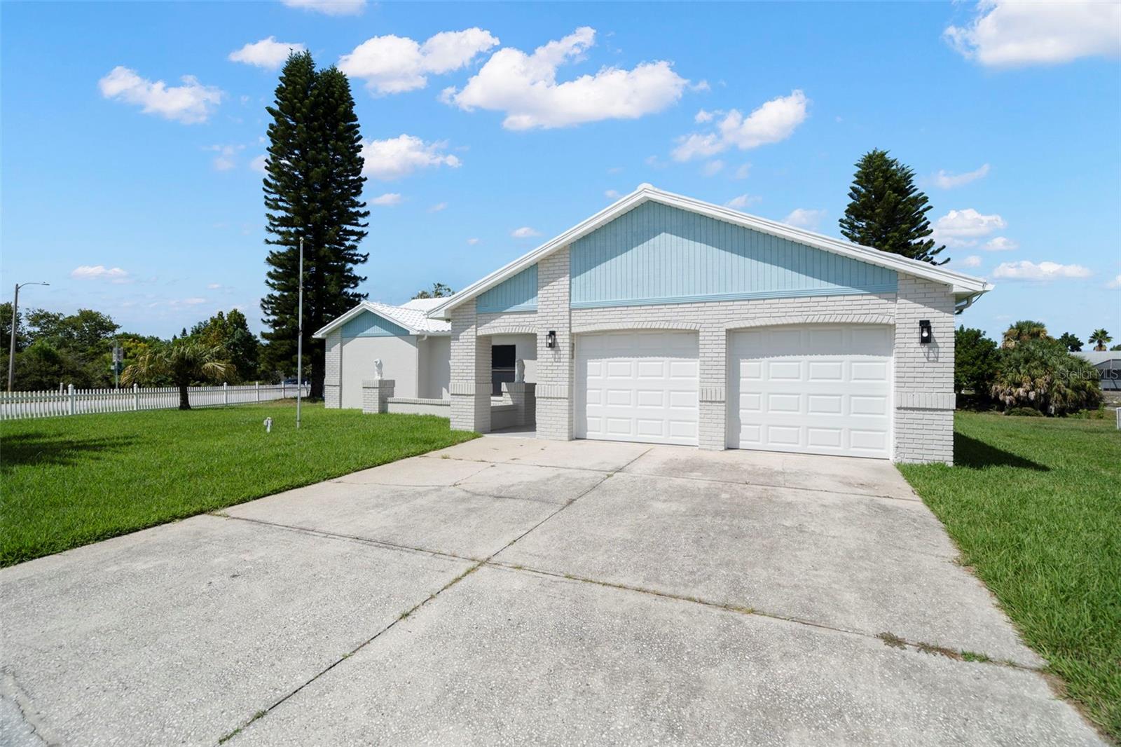 REGENCY PARK - Residential