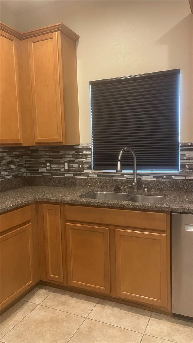 AVALON PARK VILLAGE 04A & 04B - Residential Lease