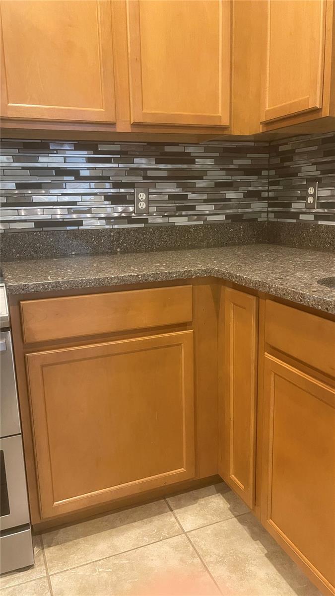 AVALON PARK VILLAGE 04A & 04B - Residential Lease