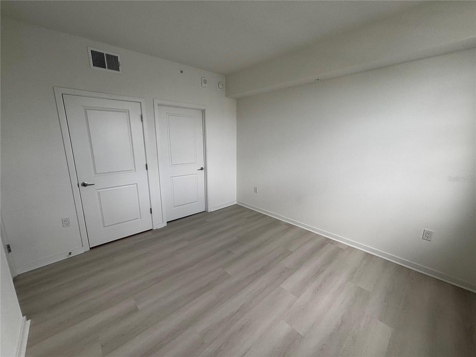 MILLENIA PK TOWER II - Residential Lease