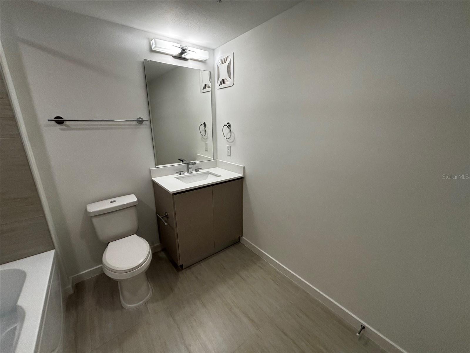 MILLENIA PK TOWER II - Residential Lease