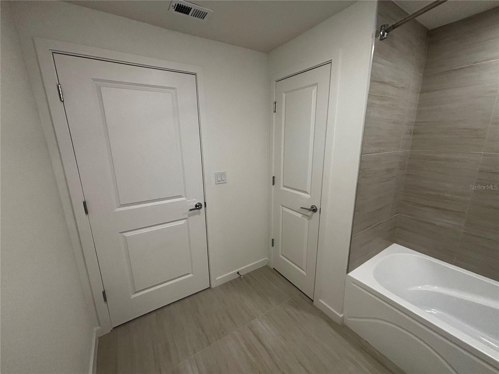 MILLENIA PK TOWER II - Residential Lease