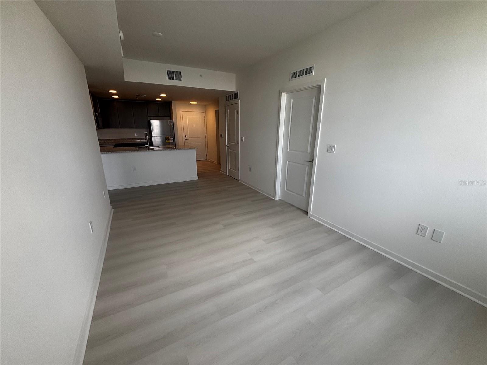 MILLENIA PK TOWER II - Residential Lease