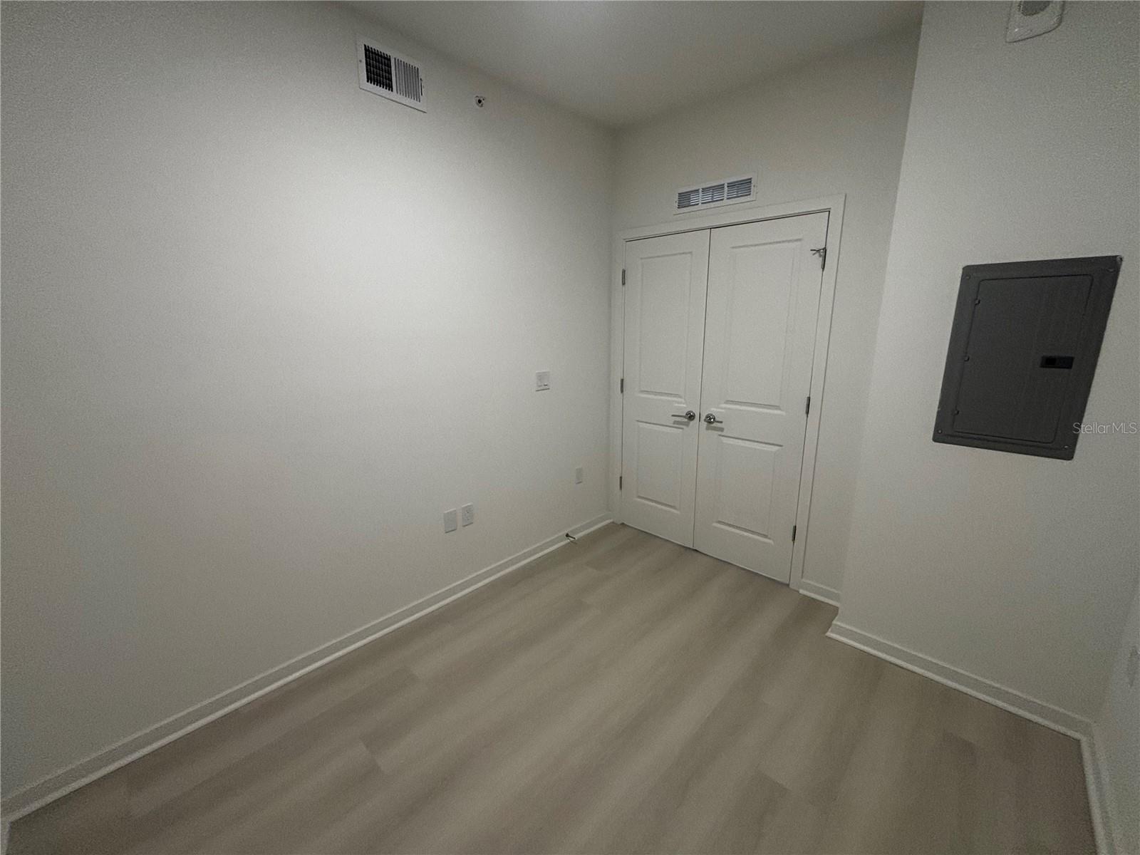 MILLENIA PK TOWER II - Residential Lease