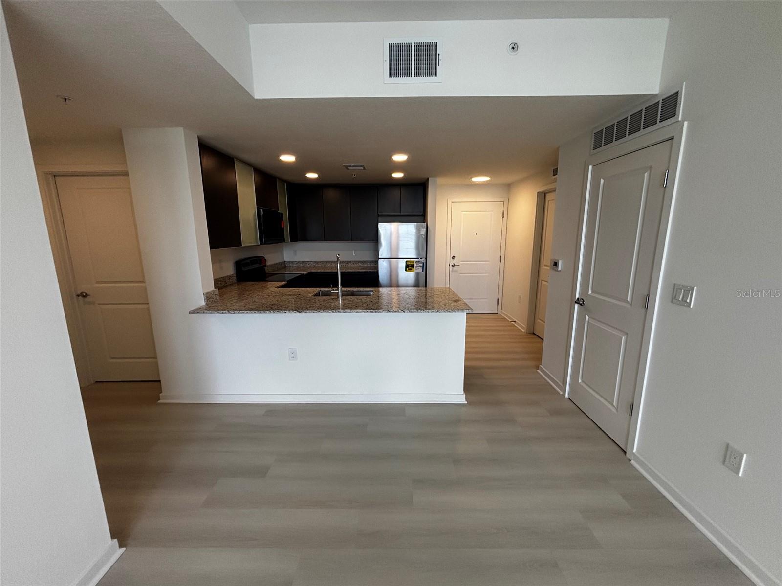 MILLENIA PK TOWER II - Residential Lease