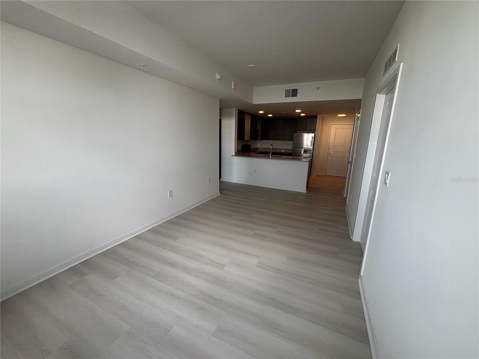 MILLENIA PK TOWER II - Residential Lease