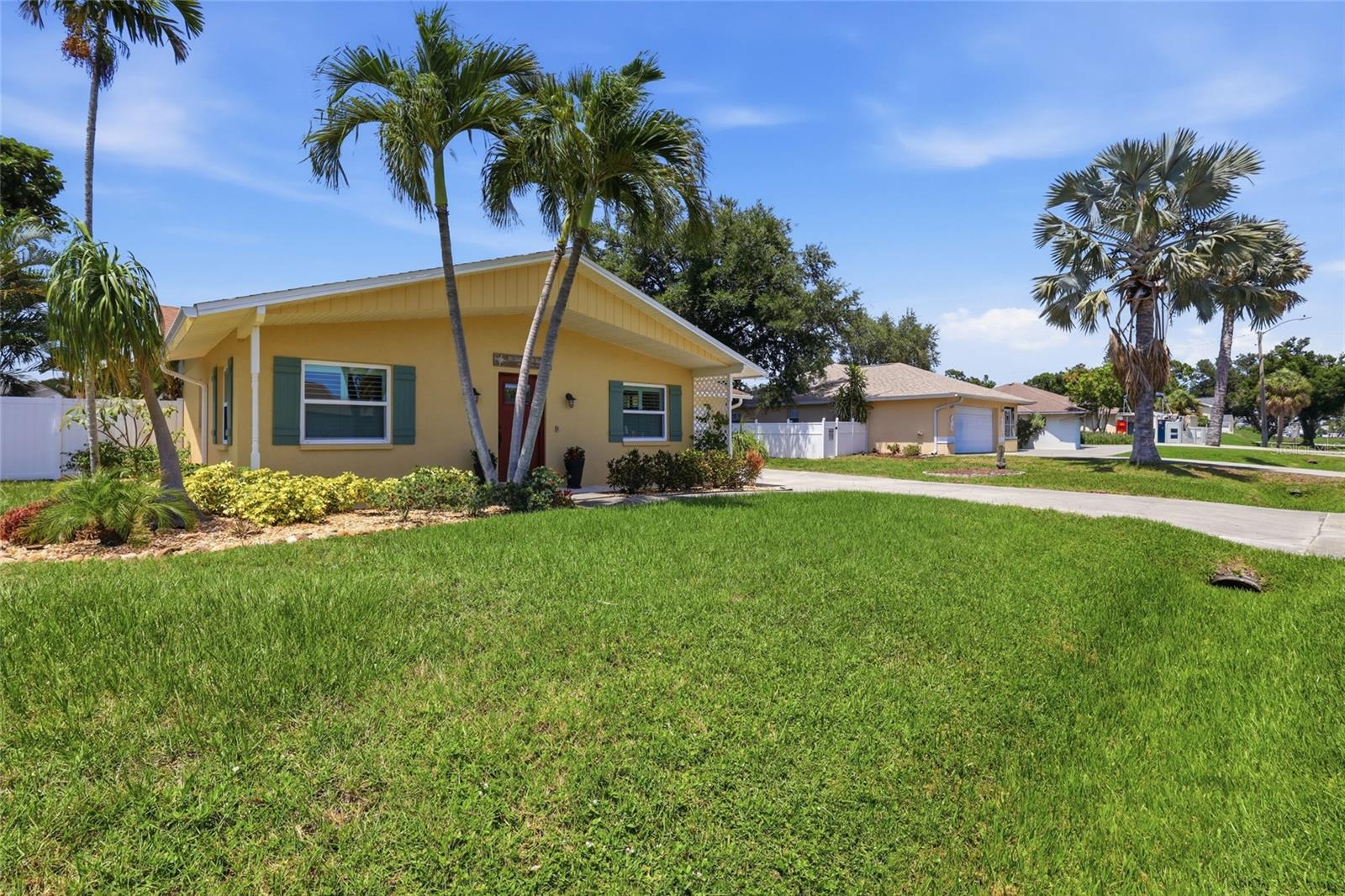 SOUTH VENICE UNIT 64 - Residential