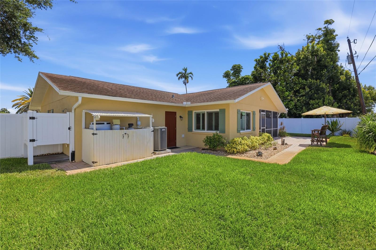 SOUTH VENICE UNIT 64 - Residential