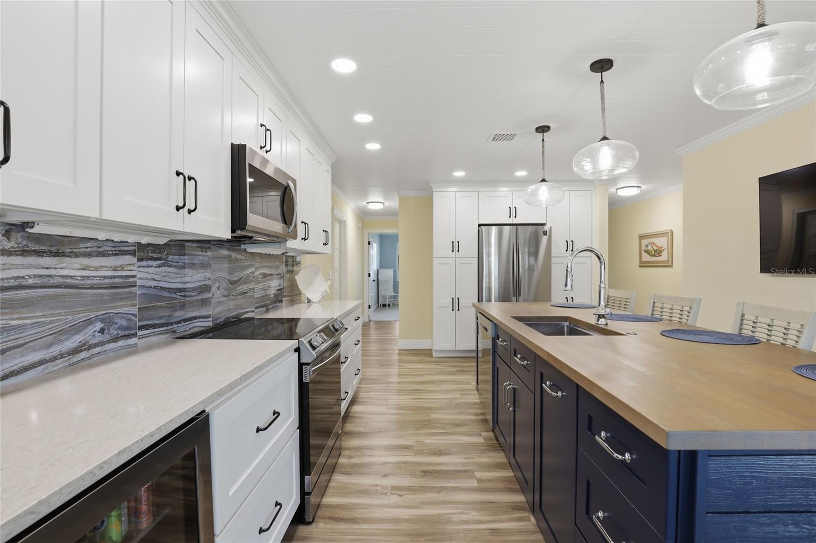 SOUTH VENICE UNIT 64 - Residential