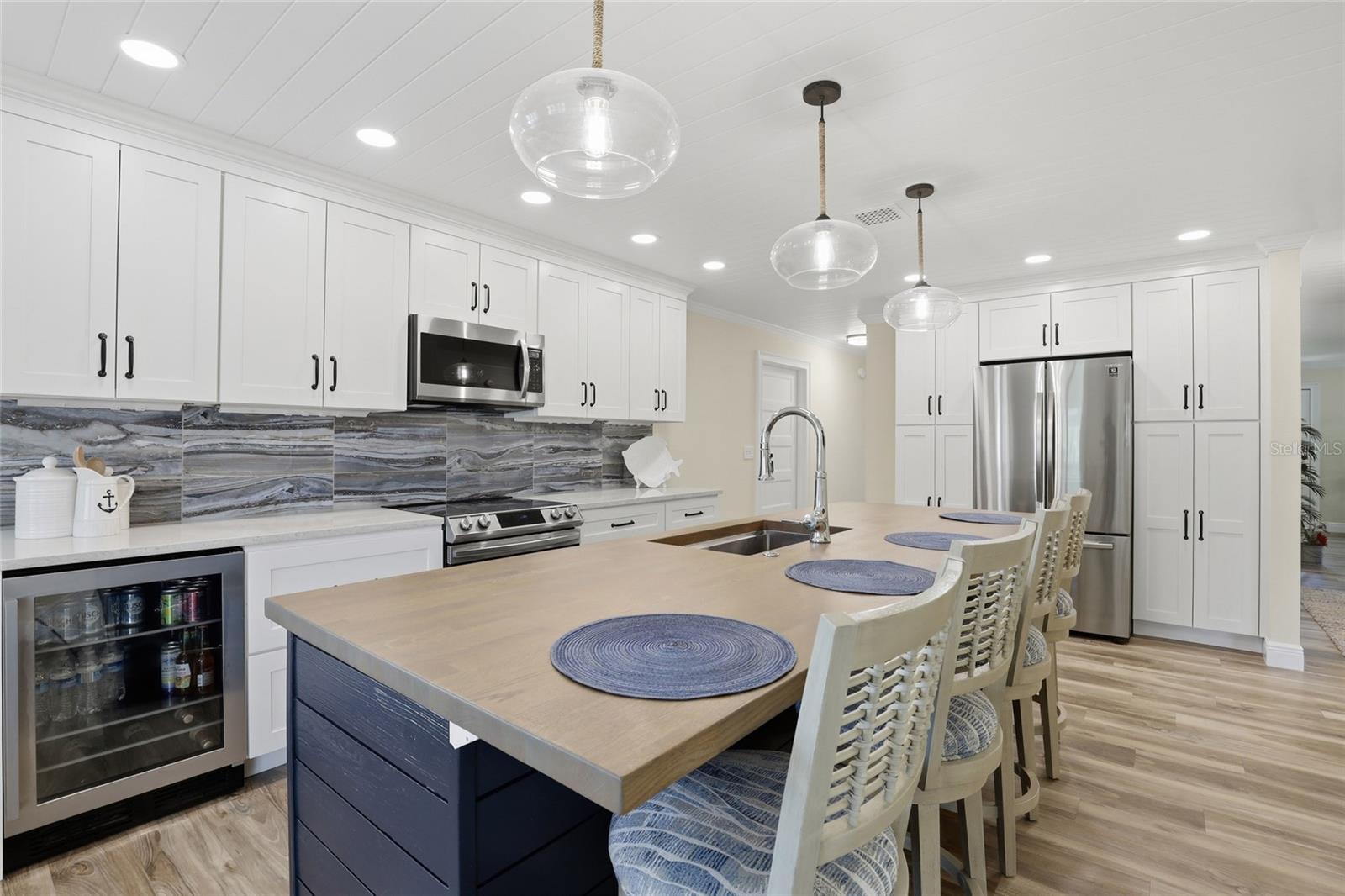 SOUTH VENICE UNIT 64 - Residential