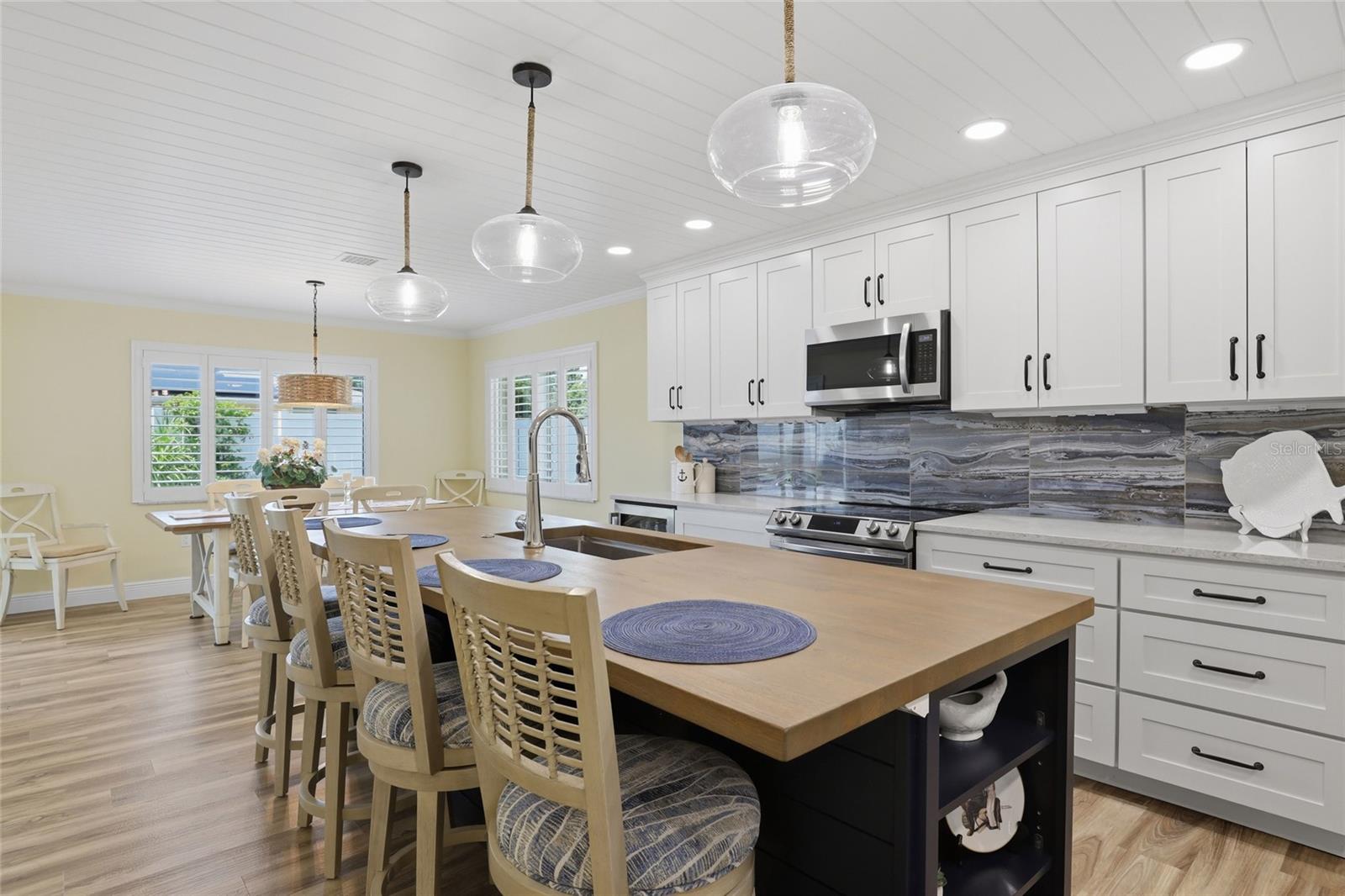 SOUTH VENICE UNIT 64 - Residential