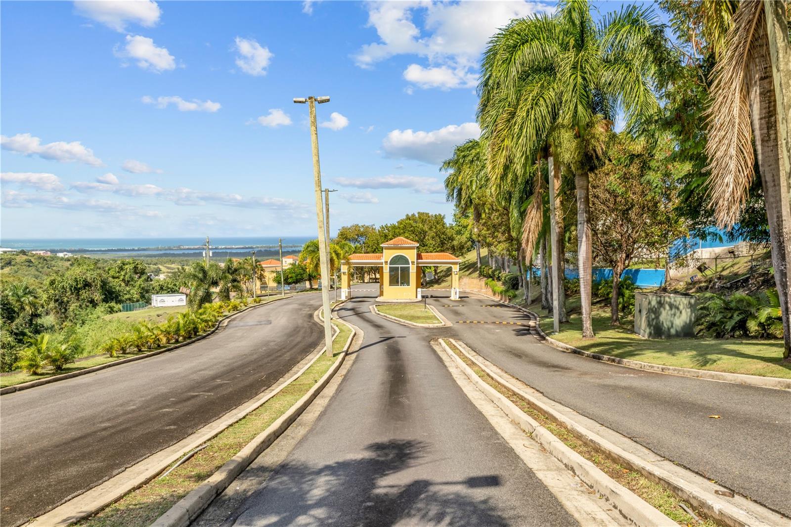 COSTA DORADA - Residential