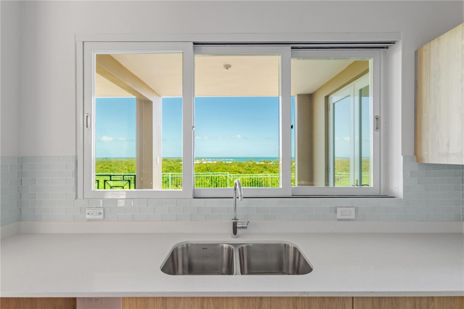COSTA DORADA - Residential