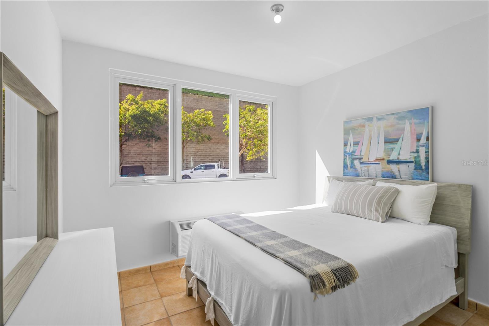 COSTA DORADA - Residential