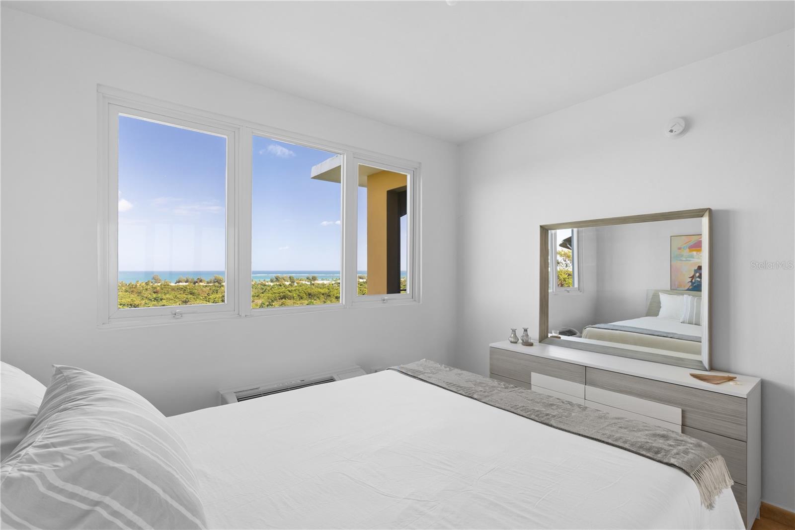 COSTA DORADA - Residential