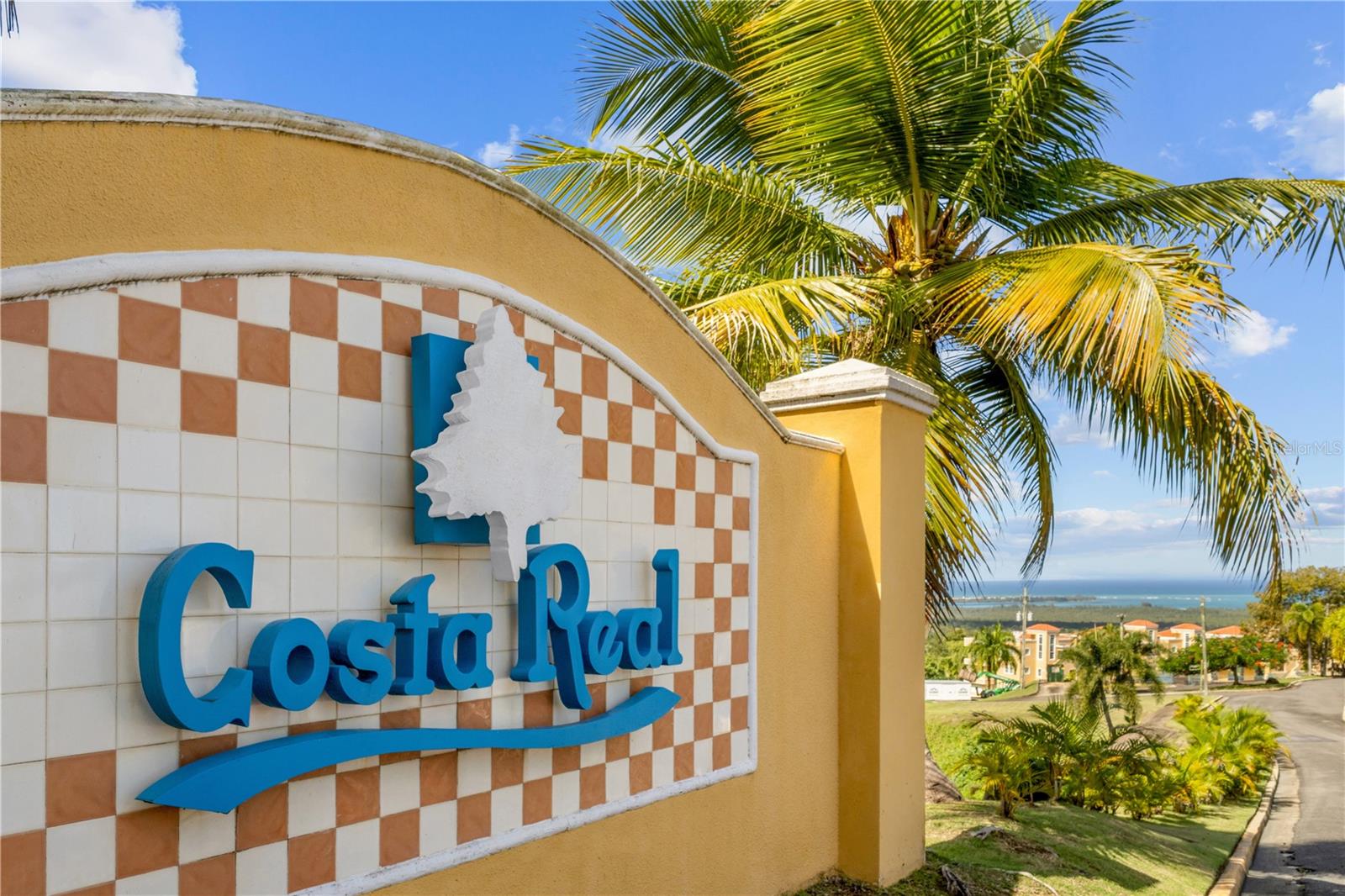 COSTA DORADA - Residential