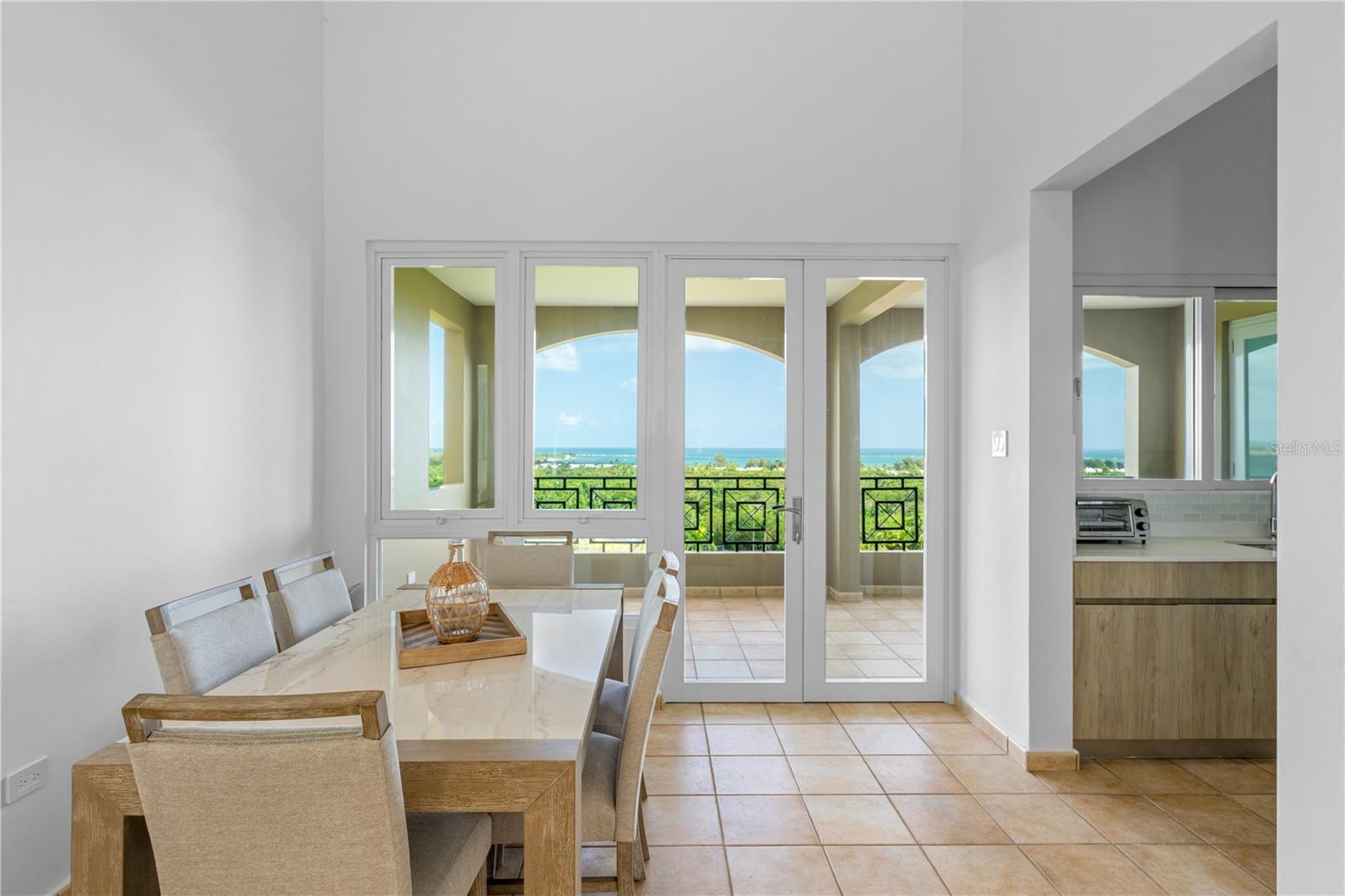 COSTA DORADA - Residential