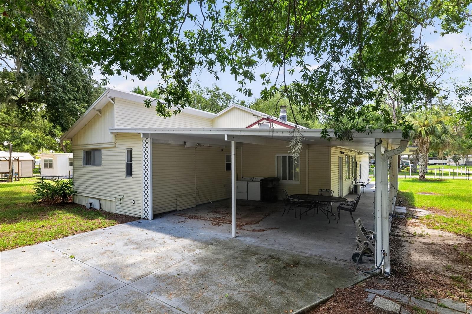 TIOTI BEACH ESTATES - Residential
