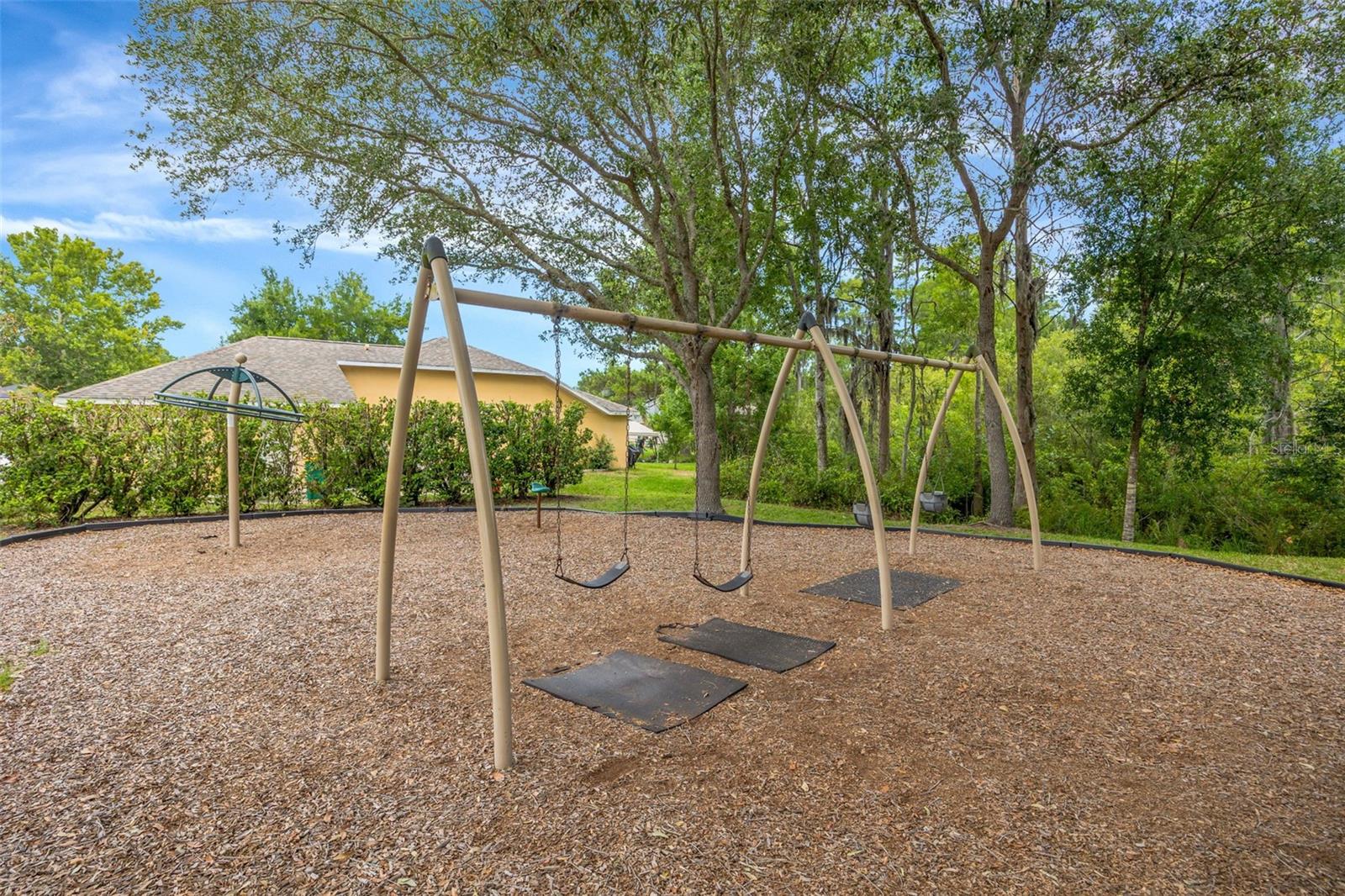 THOUSAND OAKS MULTI FAMILY - Residential
