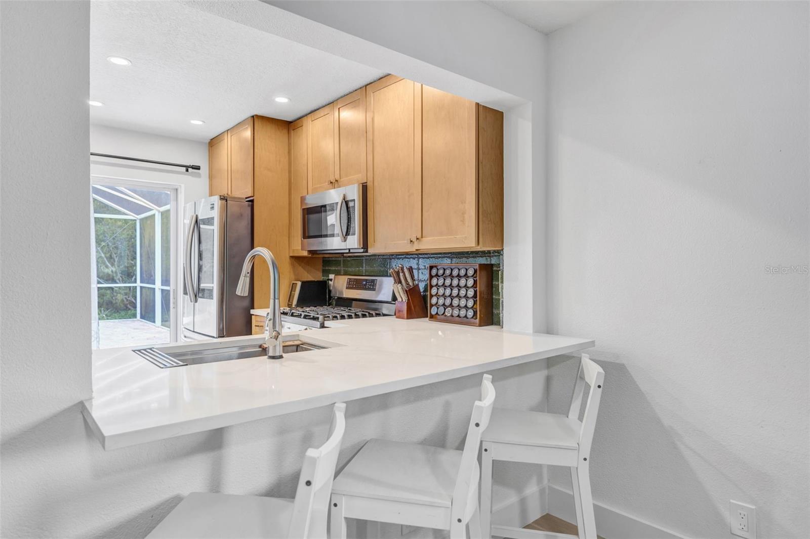 THOUSAND OAKS MULTI FAMILY - Residential