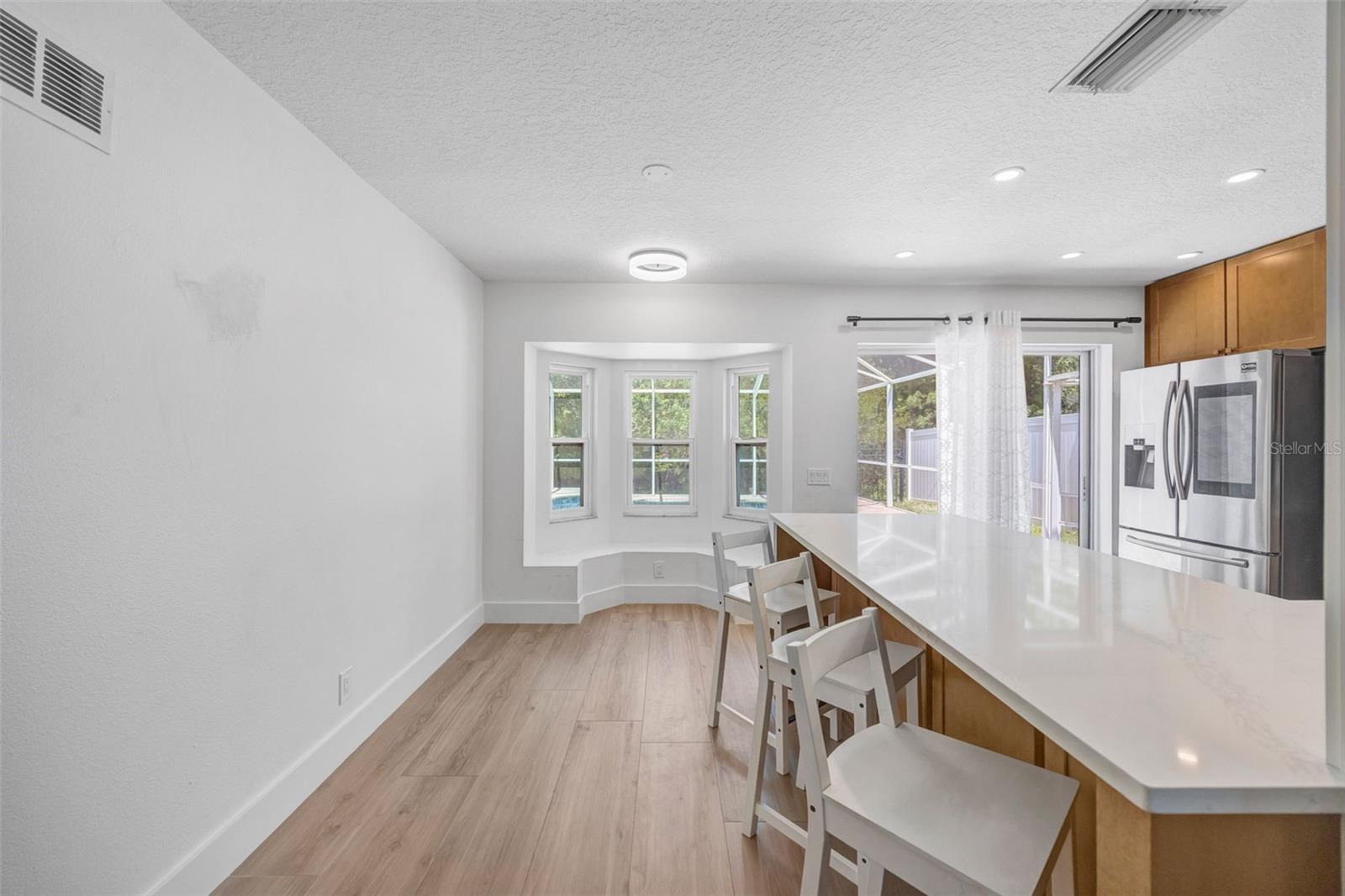 THOUSAND OAKS MULTI FAMILY - Residential