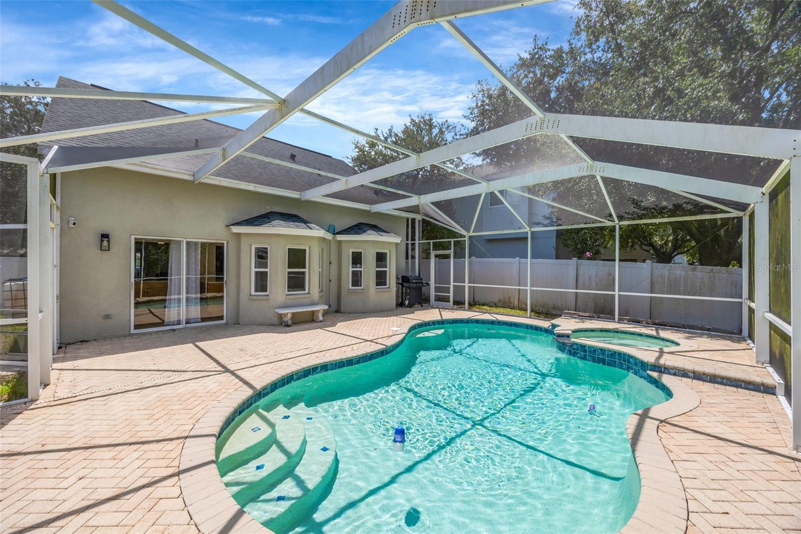 THOUSAND OAKS MULTI FAMILY - Residential