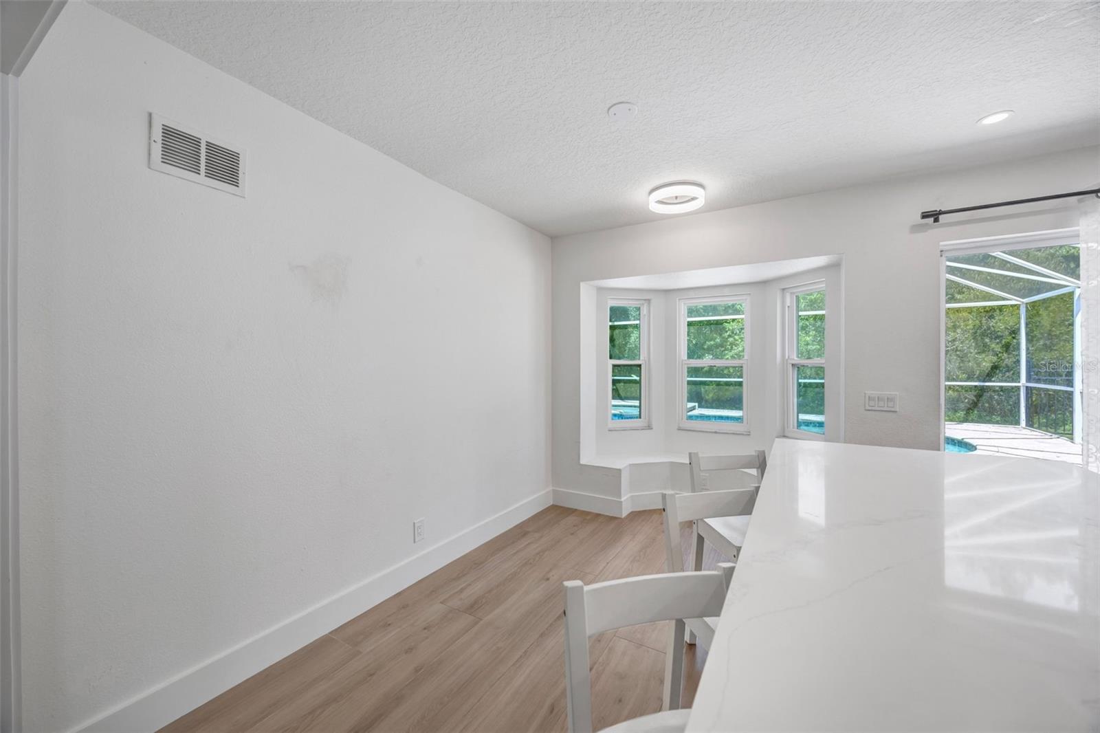 THOUSAND OAKS MULTI FAMILY - Residential