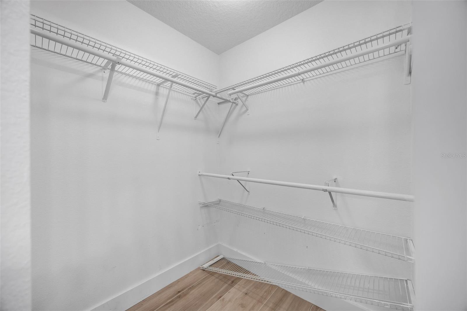 THOUSAND OAKS MULTI FAMILY - Residential