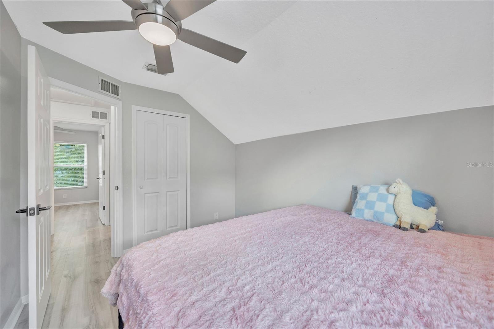 THOUSAND OAKS MULTI FAMILY - Residential