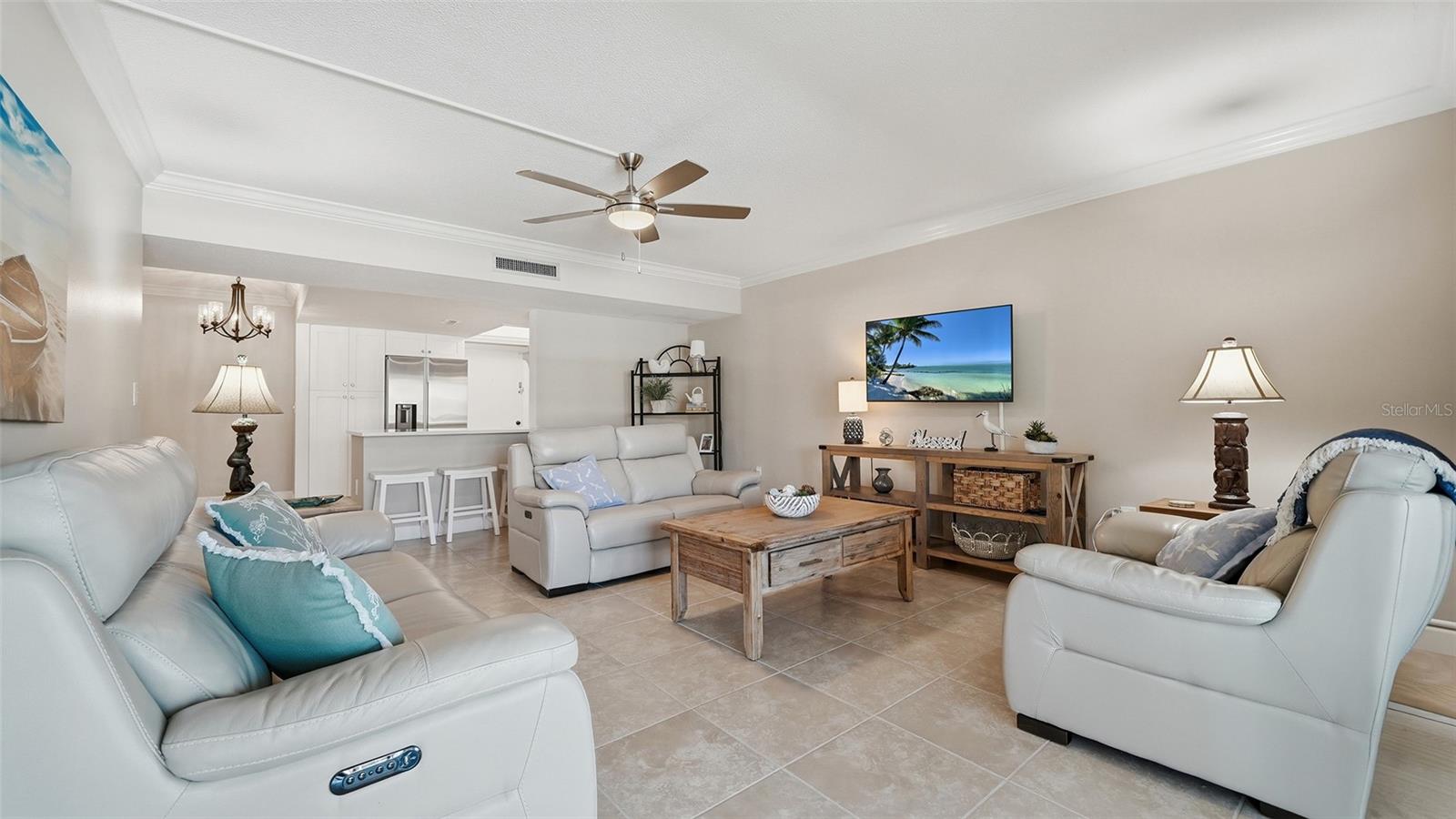 WHISPERING SANDS - Residential