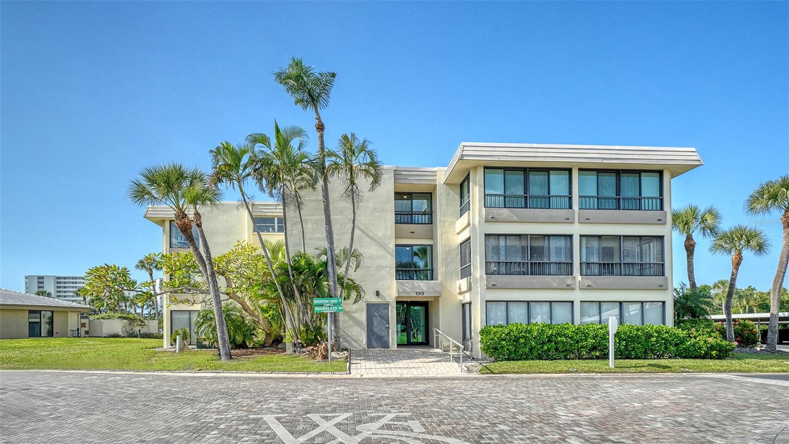 WHISPERING SANDS - Residential