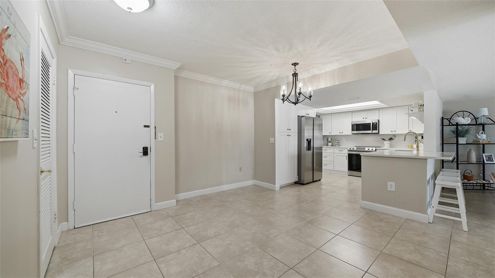 WHISPERING SANDS - Residential