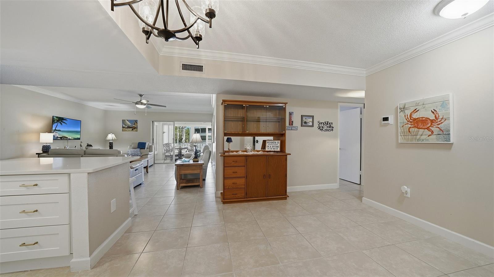 WHISPERING SANDS - Residential