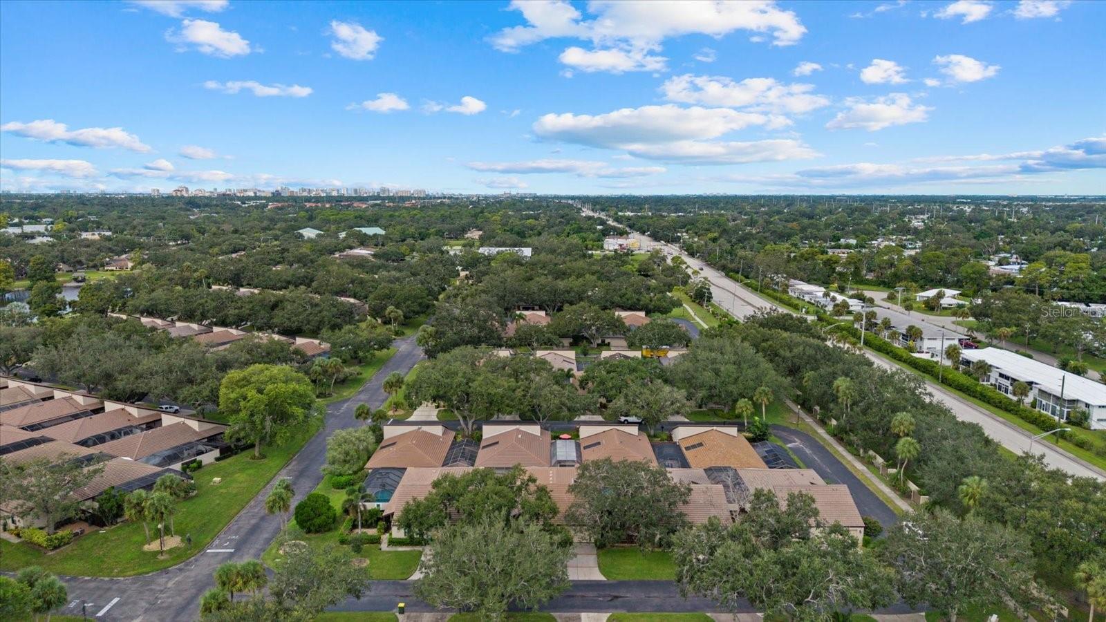 GLEN OAKS MANOR - Residential