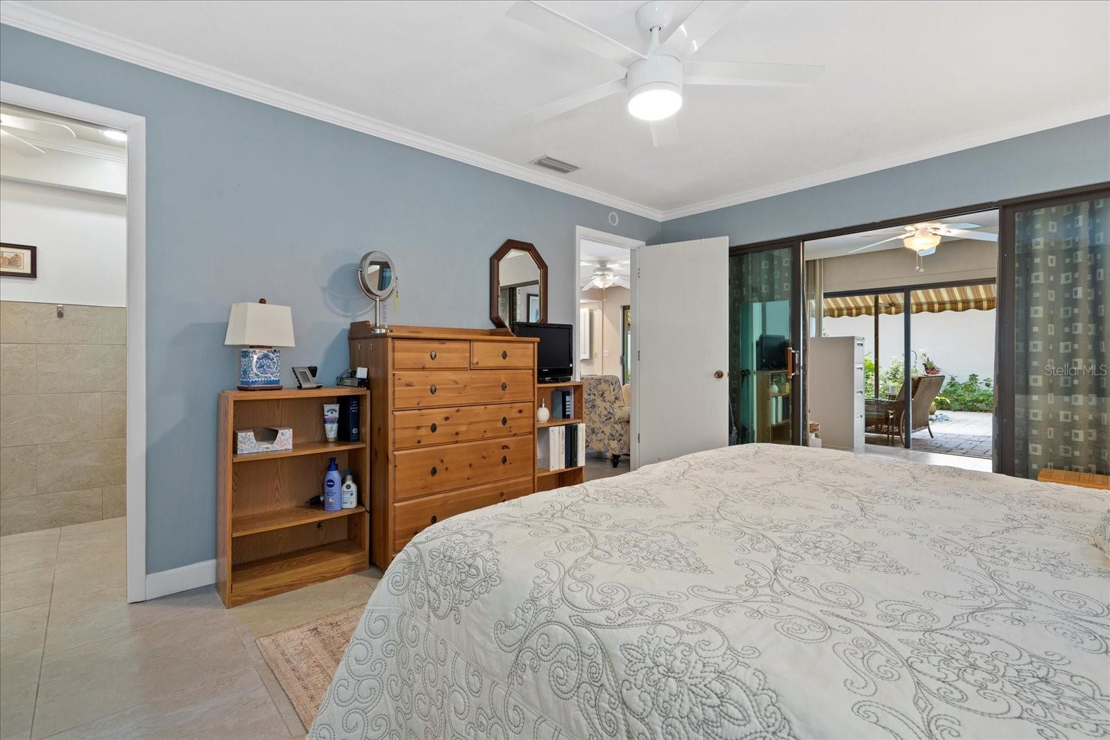 GLEN OAKS MANOR - Residential