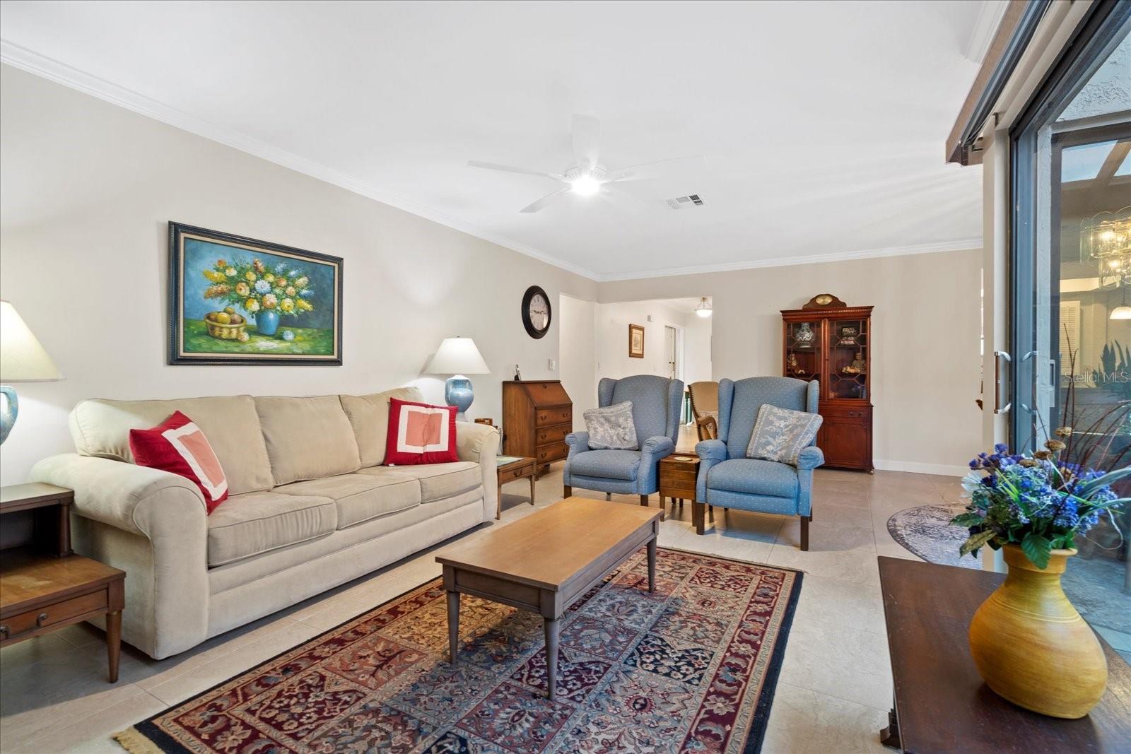GLEN OAKS MANOR - Residential