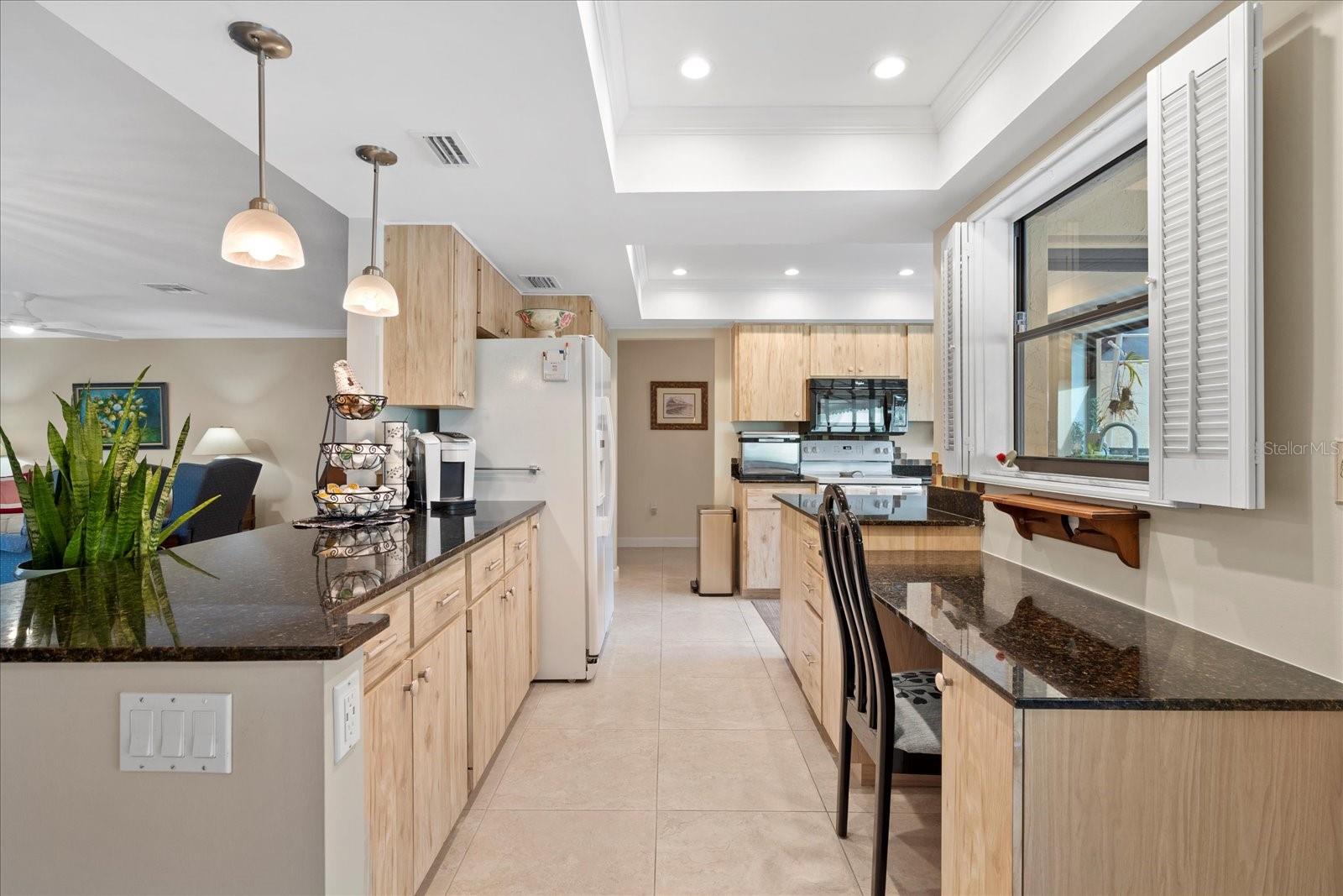 GLEN OAKS MANOR - Residential