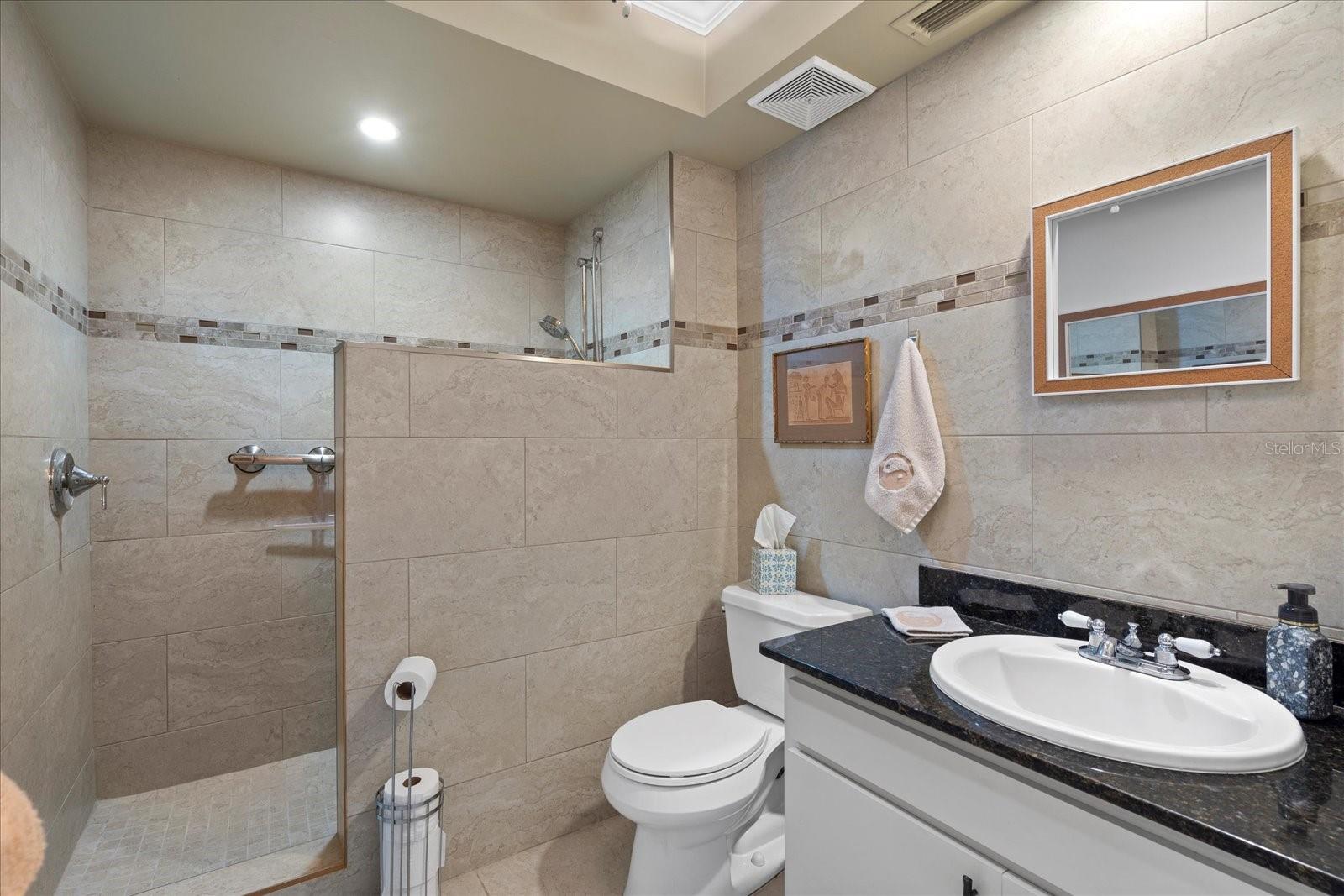 GLEN OAKS MANOR - Residential