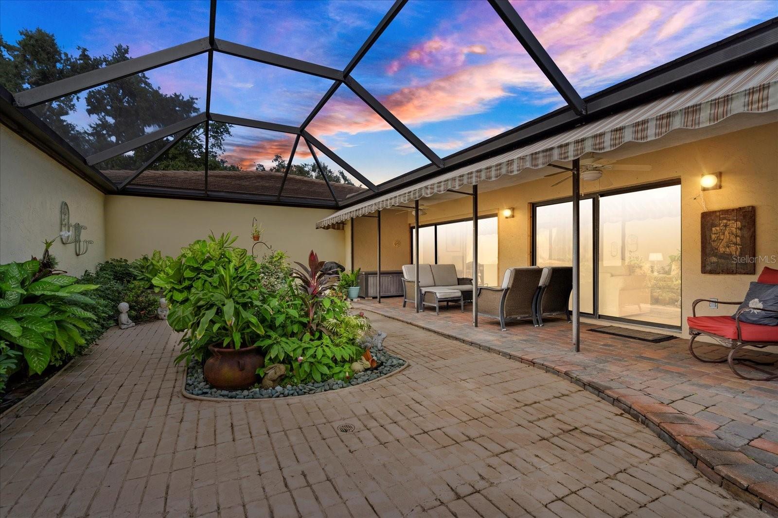 GLEN OAKS MANOR - Residential