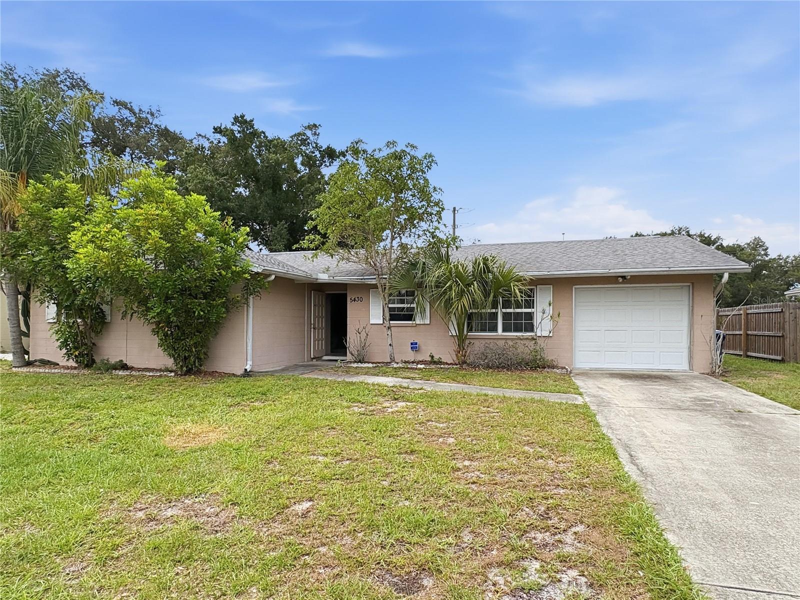 RIDGEWOOD ESTATES 16TH ADD - Residential