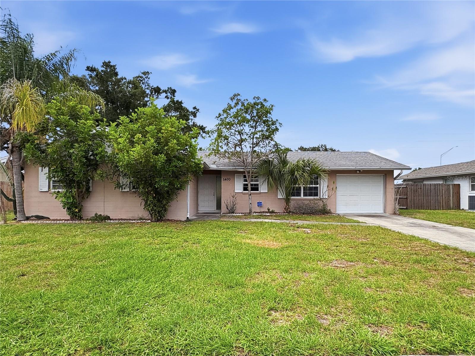 RIDGEWOOD ESTATES 16TH ADD - Residential