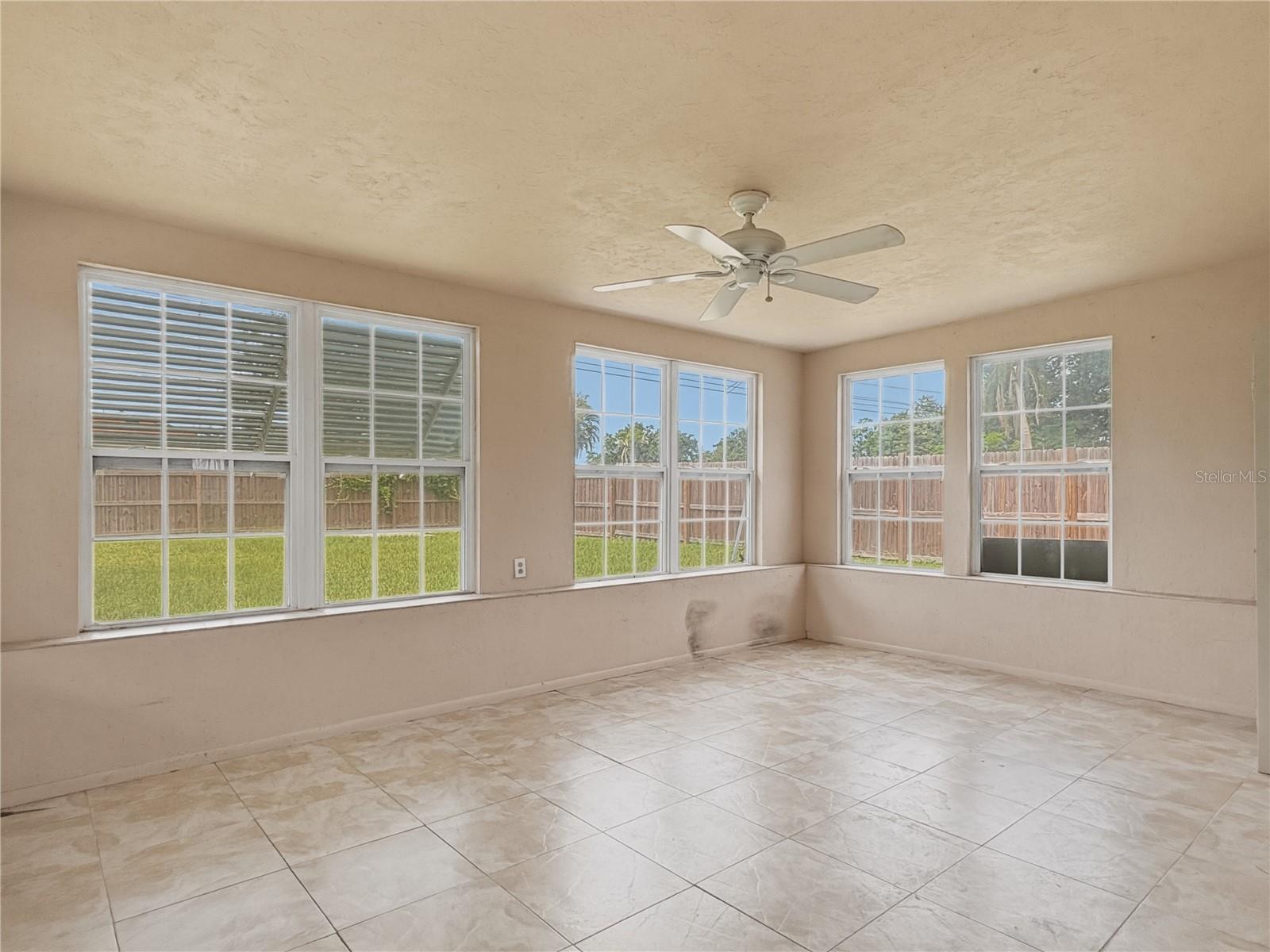 RIDGEWOOD ESTATES 16TH ADD - Residential