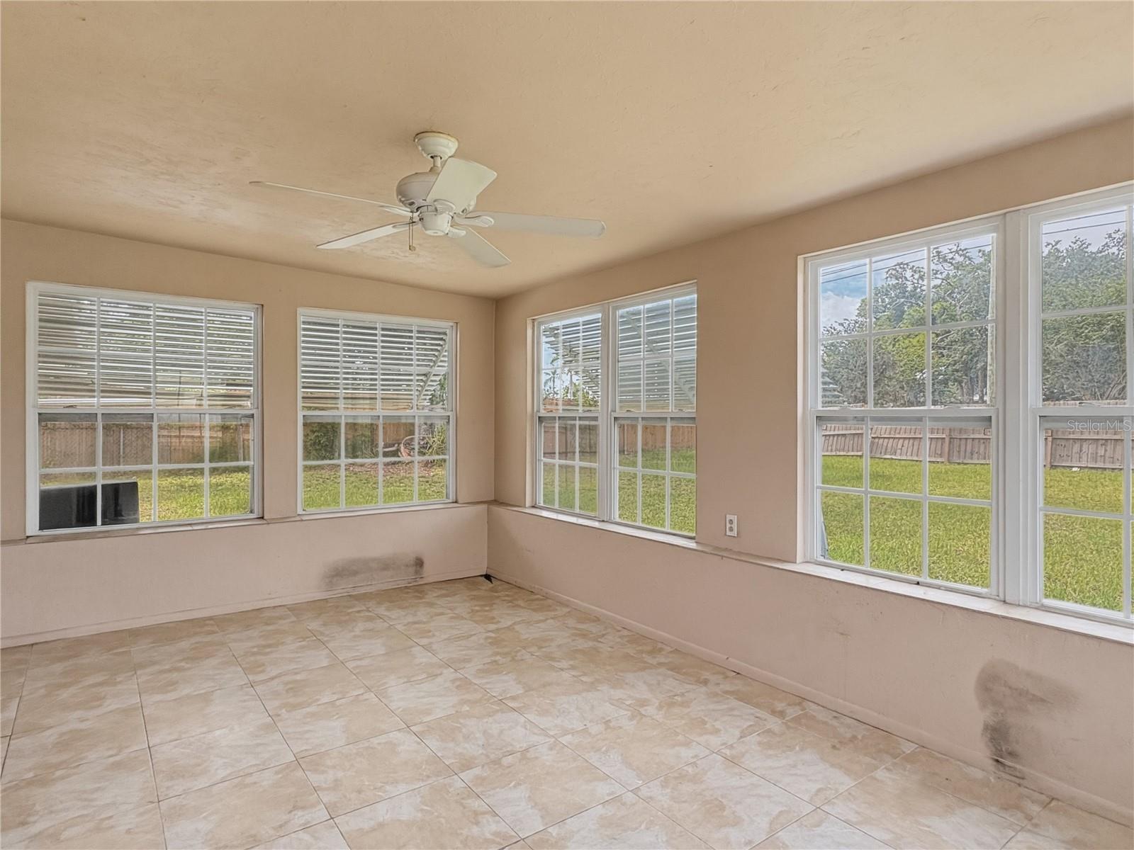 RIDGEWOOD ESTATES 16TH ADD - Residential