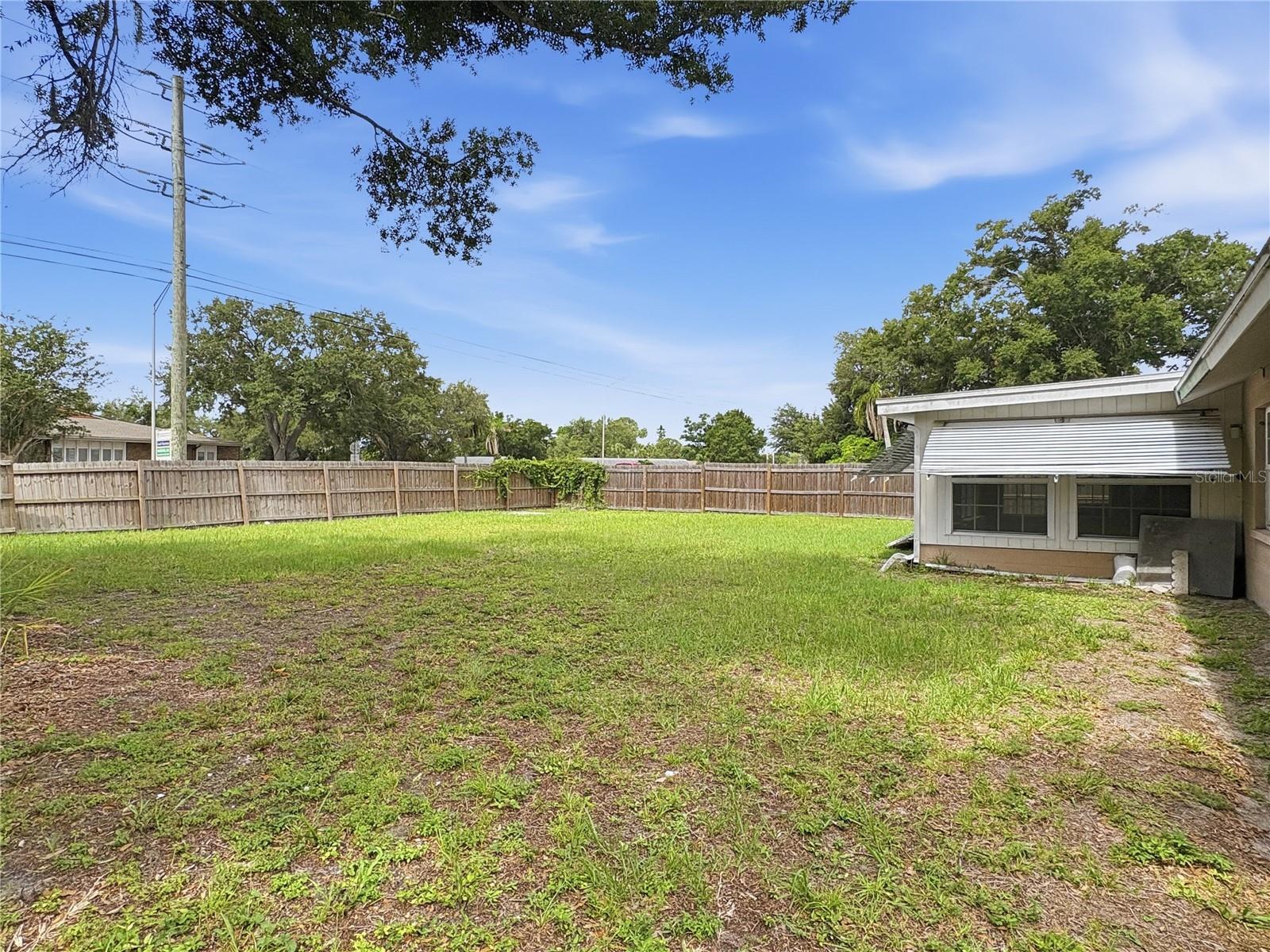 RIDGEWOOD ESTATES 16TH ADD - Residential