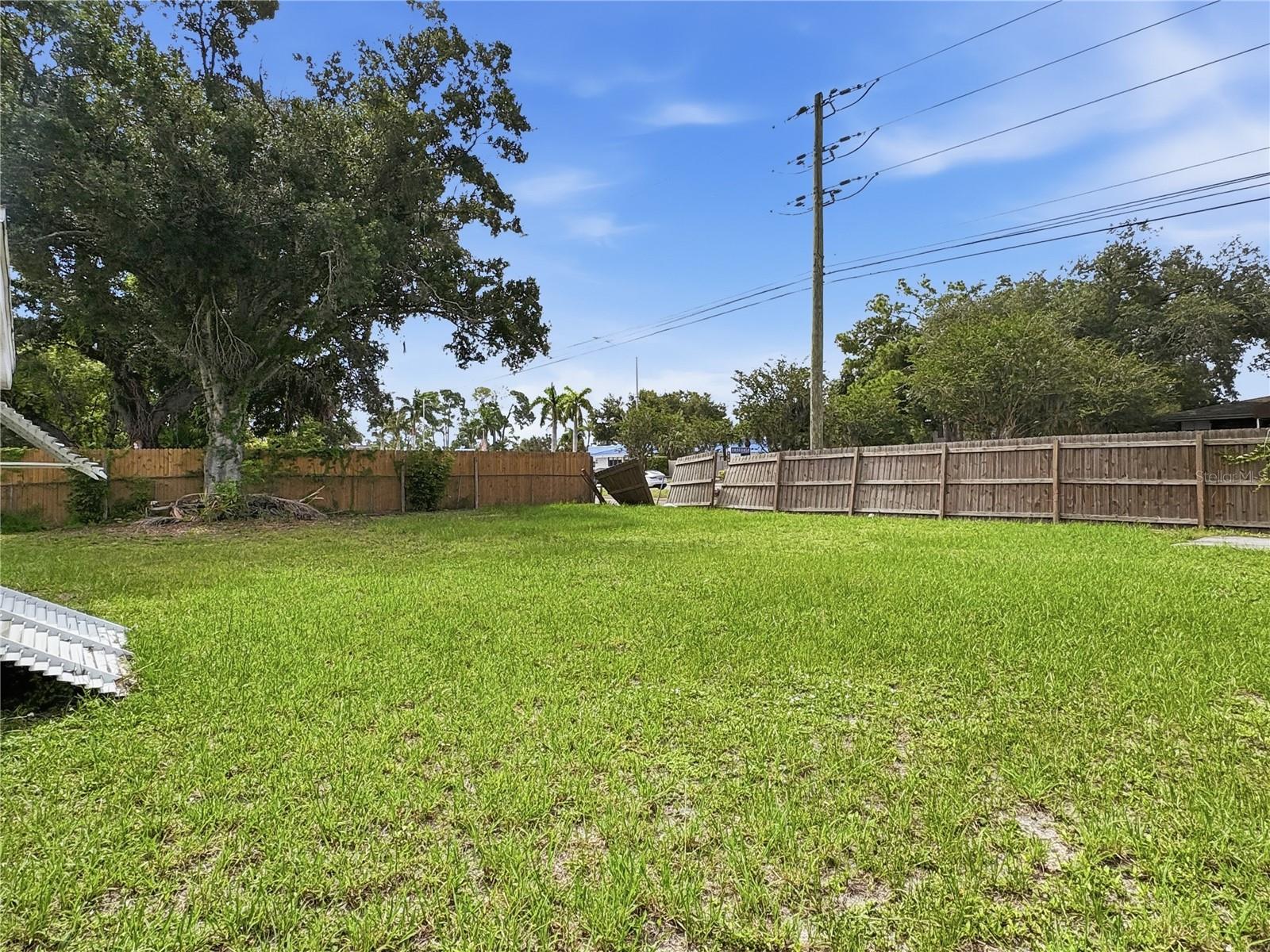 RIDGEWOOD ESTATES 16TH ADD - Residential