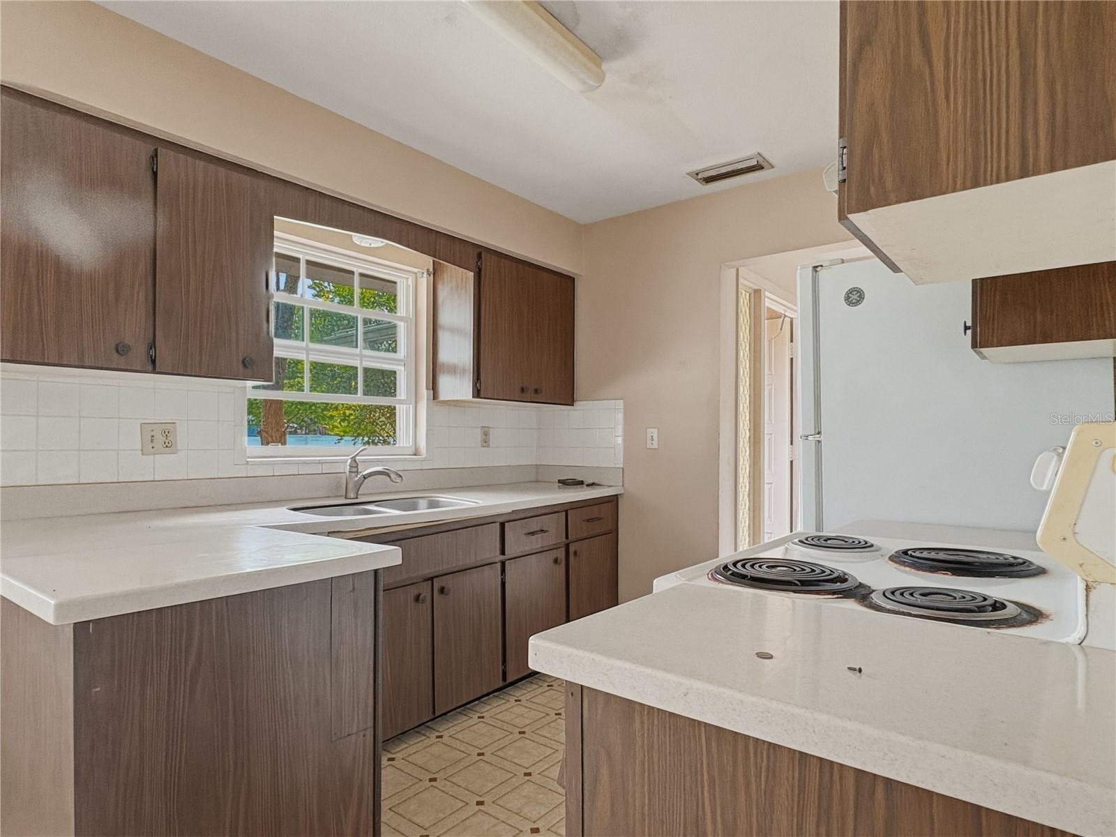 RIDGEWOOD ESTATES 16TH ADD - Residential