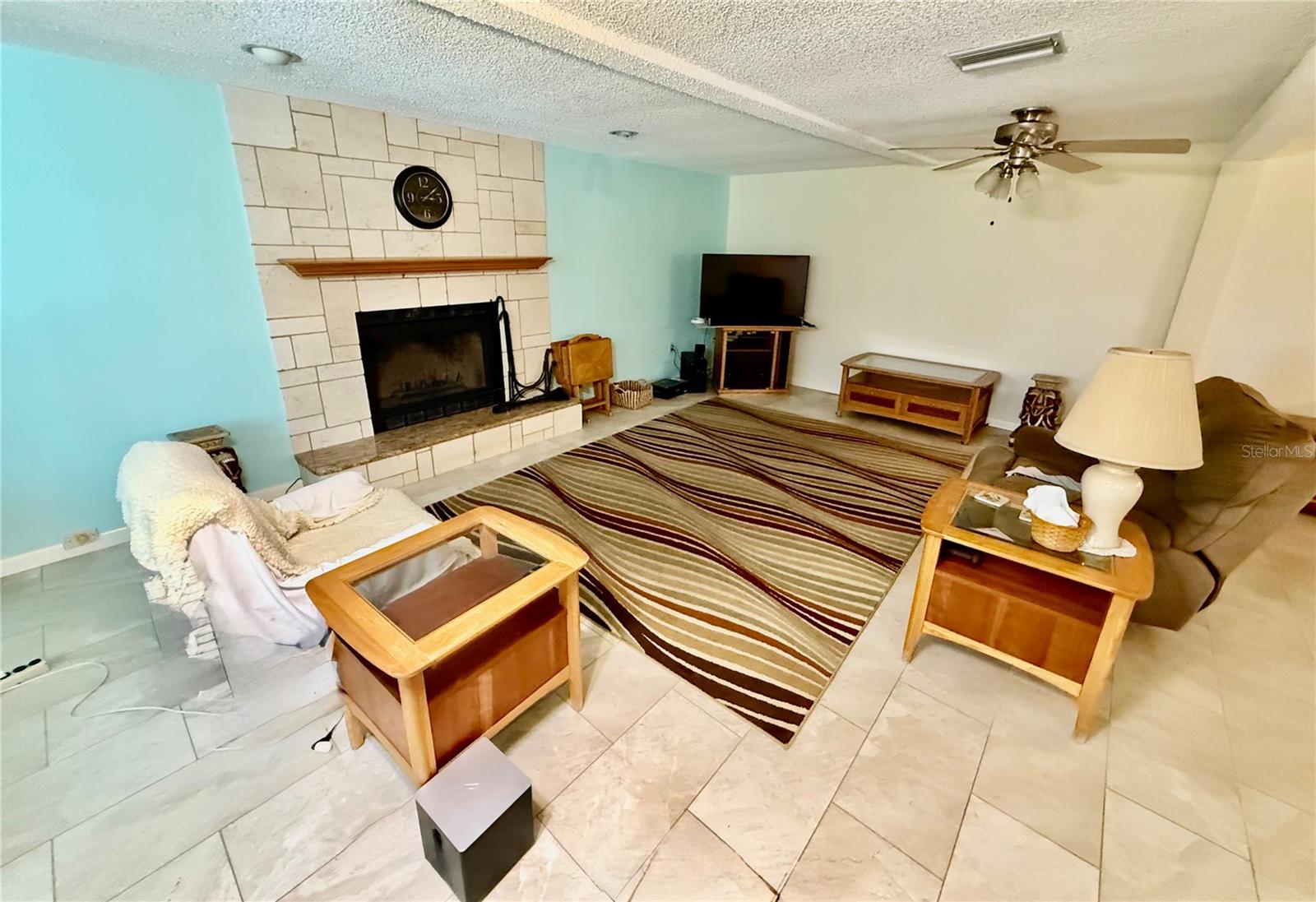 BAY BREEZE ESTATES - Residential