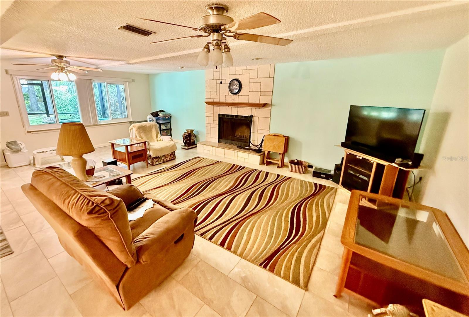 BAY BREEZE ESTATES - Residential