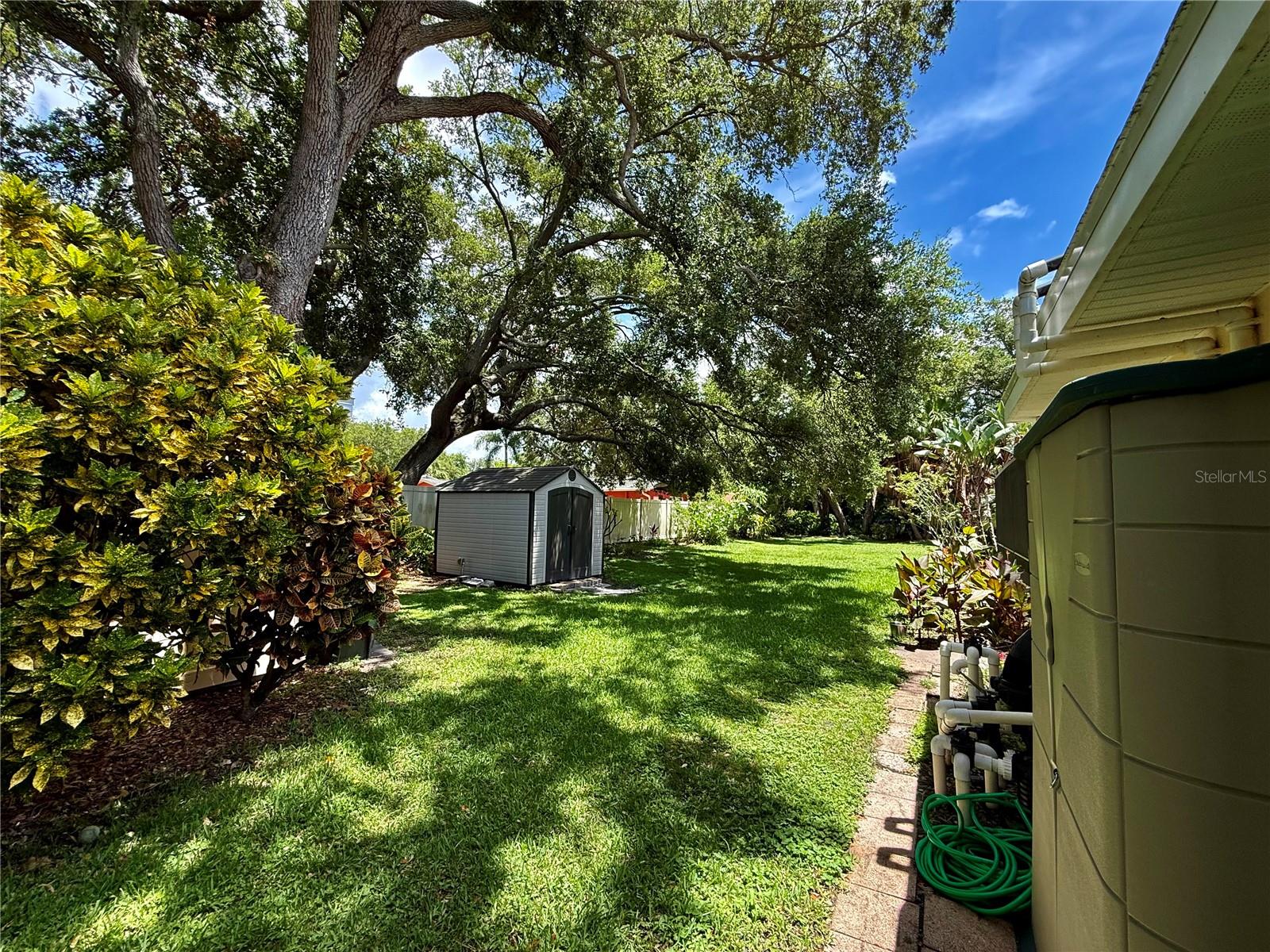 BAY BREEZE ESTATES - Residential